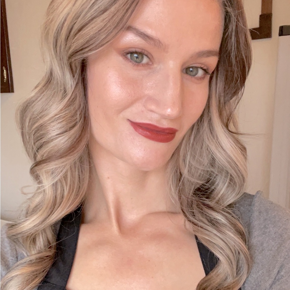 Meet your Posher, Natalie
